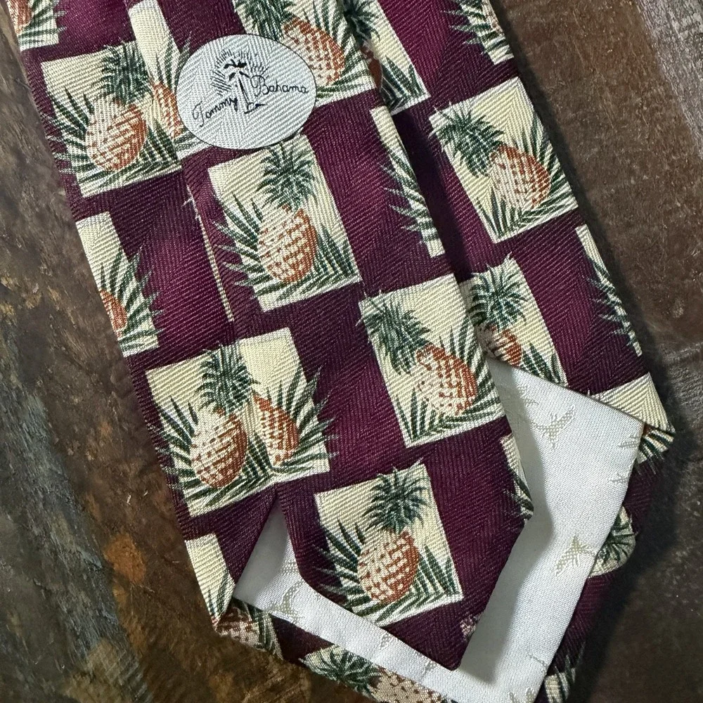 Tommy‎ Bahama 100% Silk Pineapple Square Necktie Maroon